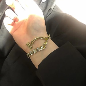 ensemble Collier-bracelet-pendentif oreille