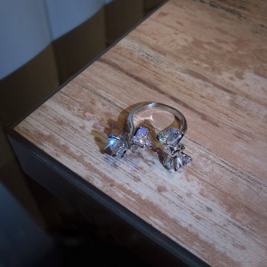 Bague de zircon