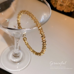 Bracelet doré en alliage de métal