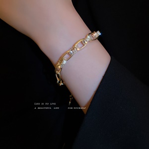 Bracelet en zircon
