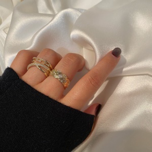 Bague à design phasé