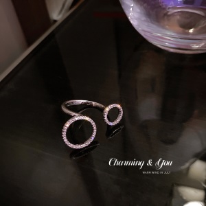 Bague de zircon