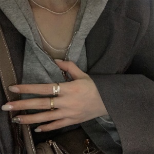 Bague sertie de Zircon