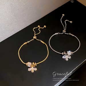 Bracelet zircon intégré