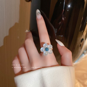 Bague fleur couleur bonbon