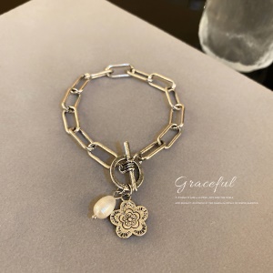 Bracelet en perles avec boucle en T Fleurs