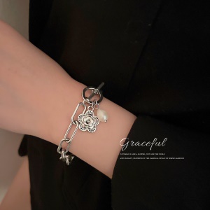 Bracelet en perles avec boucle en T Fleurs