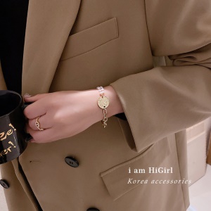 Bracelet chic à raccord forme géométrique