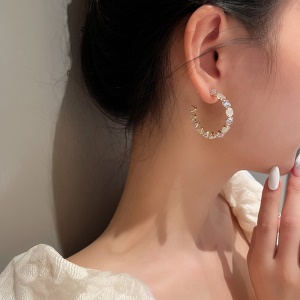 Boucles d'oreilles serties de diamants Bracelet floral serti