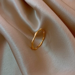 Bague fine dorée