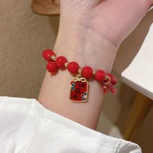 Bracelet a perle et pendentif animaux ferme
