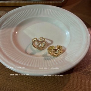 Bague dorée