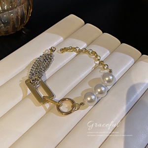Bracelet chic à raccord forme géométrique