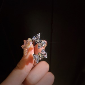 Bague de zircon