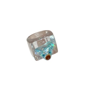 Bague acrylique avec tête d'ours