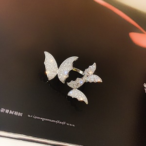 Bague ouverte en forme de papillon   avec diamants micro-incrusté