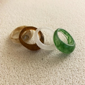 Bague en acrylique vente en gros