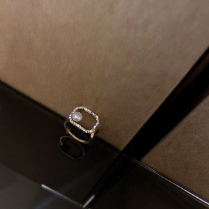 Bague ouverte en diamant avec perle géométrique plaquée or véritable