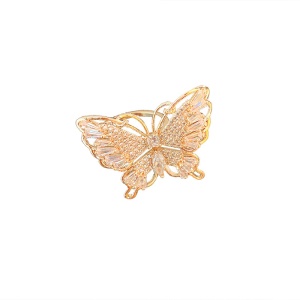 Bague en zircon en forme de papillon avec sensation de luxe