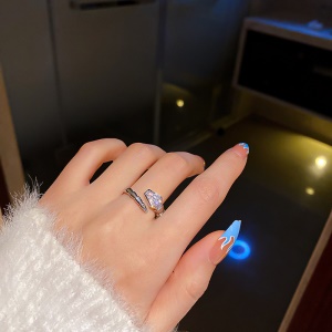 Bague de l'index ouvert réglable en forme de sepent