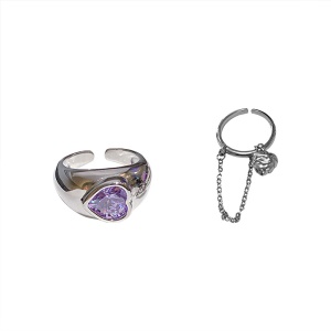 Bague en argent avec diamant en forme de cœur