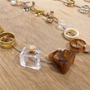 Bague transparente pour femme