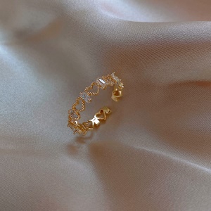 Bague en zircon avec ouvertures creuse en forme de coeur plaqué avec or véritable