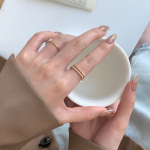 Petite bague carrée  en zircon bijoux pour femmes