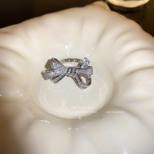 Bague en forme de noeud papillon pour femme et filles