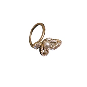 Bague en or plaqué incrustée de diamants artificiels et perles