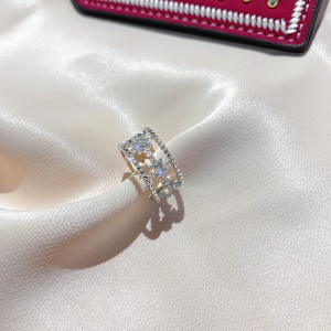Bague Zircon avec ouverture