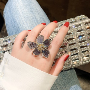 bague ouvert en forme de fleur en cristal