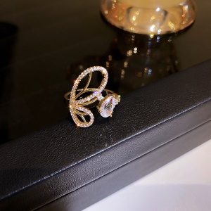 Bague ouverte en zircone sertie de diamants en forme de papillon bijoux pour femmes