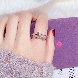 Bague ouverte  en zircon