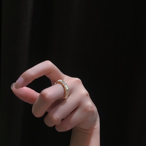 Bague en diamant opale plaqué avec de l'or  véritable