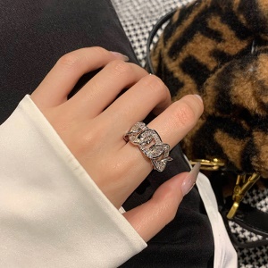 bague simple et ouverte en zircon