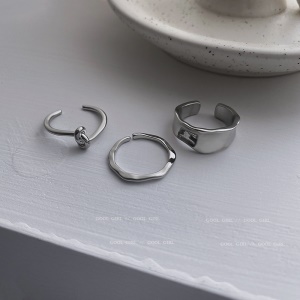 Ensemble de trois pièces de bagues simple et ouverte