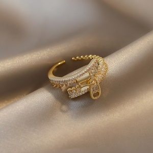 Bague design Zip en pierres artificielles