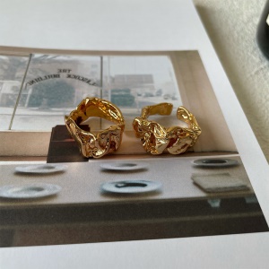 Bague  Irrégulière ouverte en  Métal