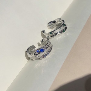 Bague ouverte simple avec diamant