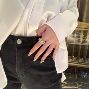 bague simple et ouverte en zircon