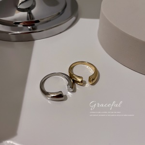 Bague avec ouverture reglable