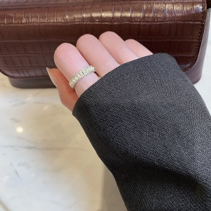 Bague en perles cloutées de diamants plaqué en or véritable préservant la couleur de la galvanoplastie