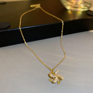 Collier pendentif et bague bijoux pour femmes