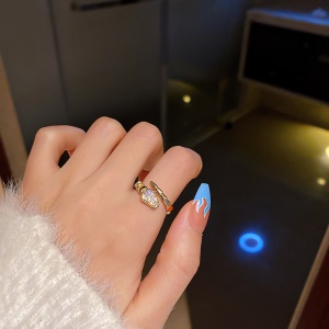 Bague de l'index ouvert réglable en forme de sepent