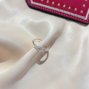 Bague Zircon avec ouverture