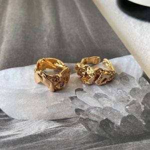 Bague  Irrégulière ouverte en  Métal