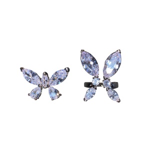 Bague à motif papillon incrustée de diamants artificiels