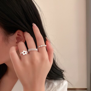 Bague en argent à chaîne souple et réglable