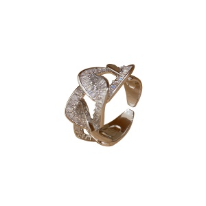 Bague  incrustée de diamants artificiels
